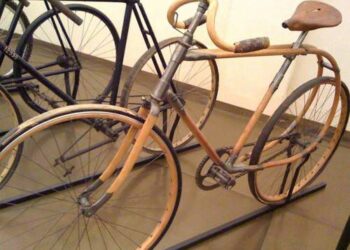 10 impresionantes bicicletas hechas de madera