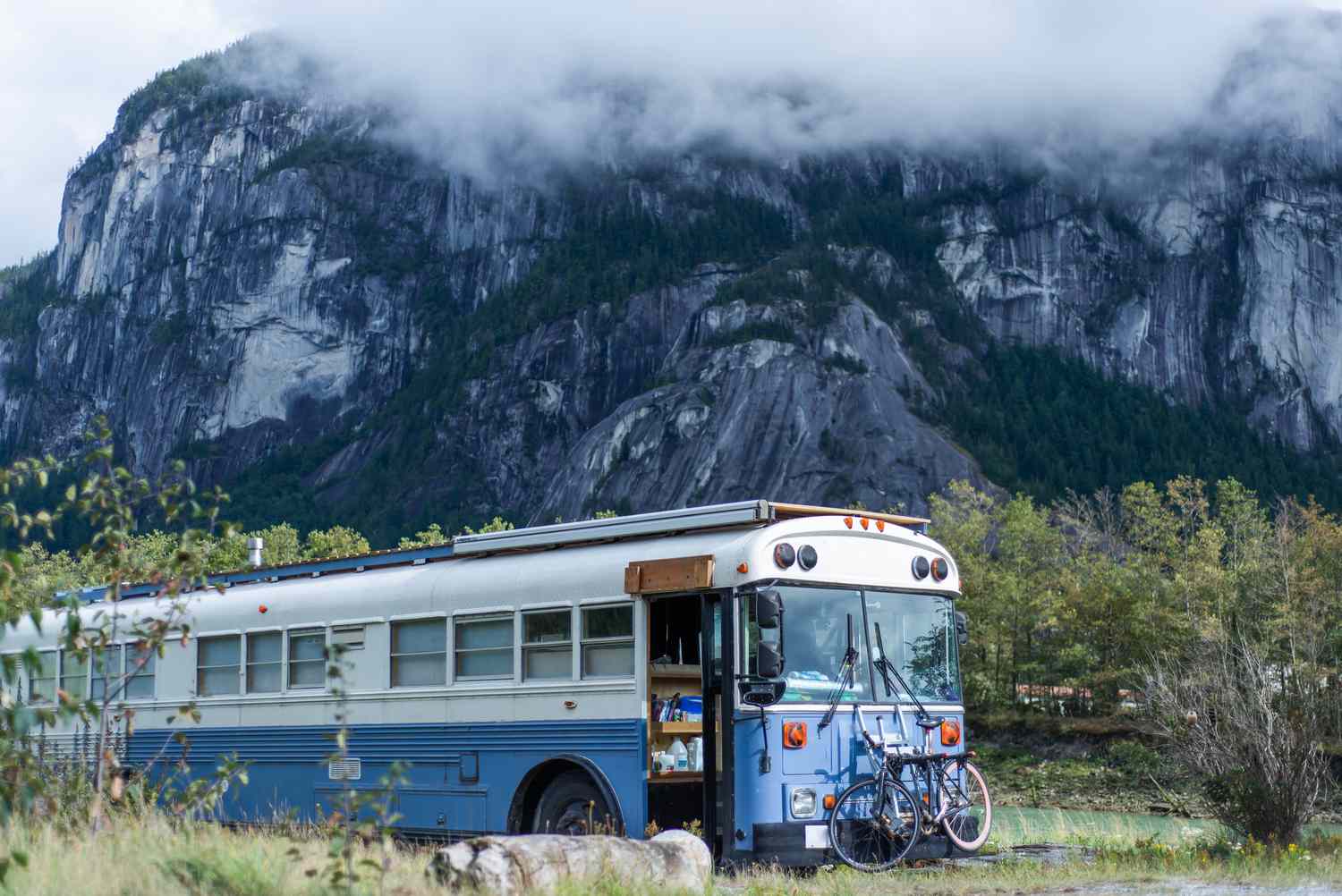 12-autobuses-convertidos-en-fabulosas-casas-diminutas-sobre-ruedas