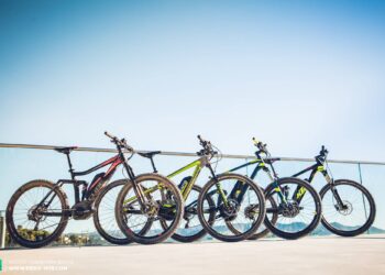 Prueba grupal: cuatro E-MTB de nivel de entrada por menos de € 3499 en comparación