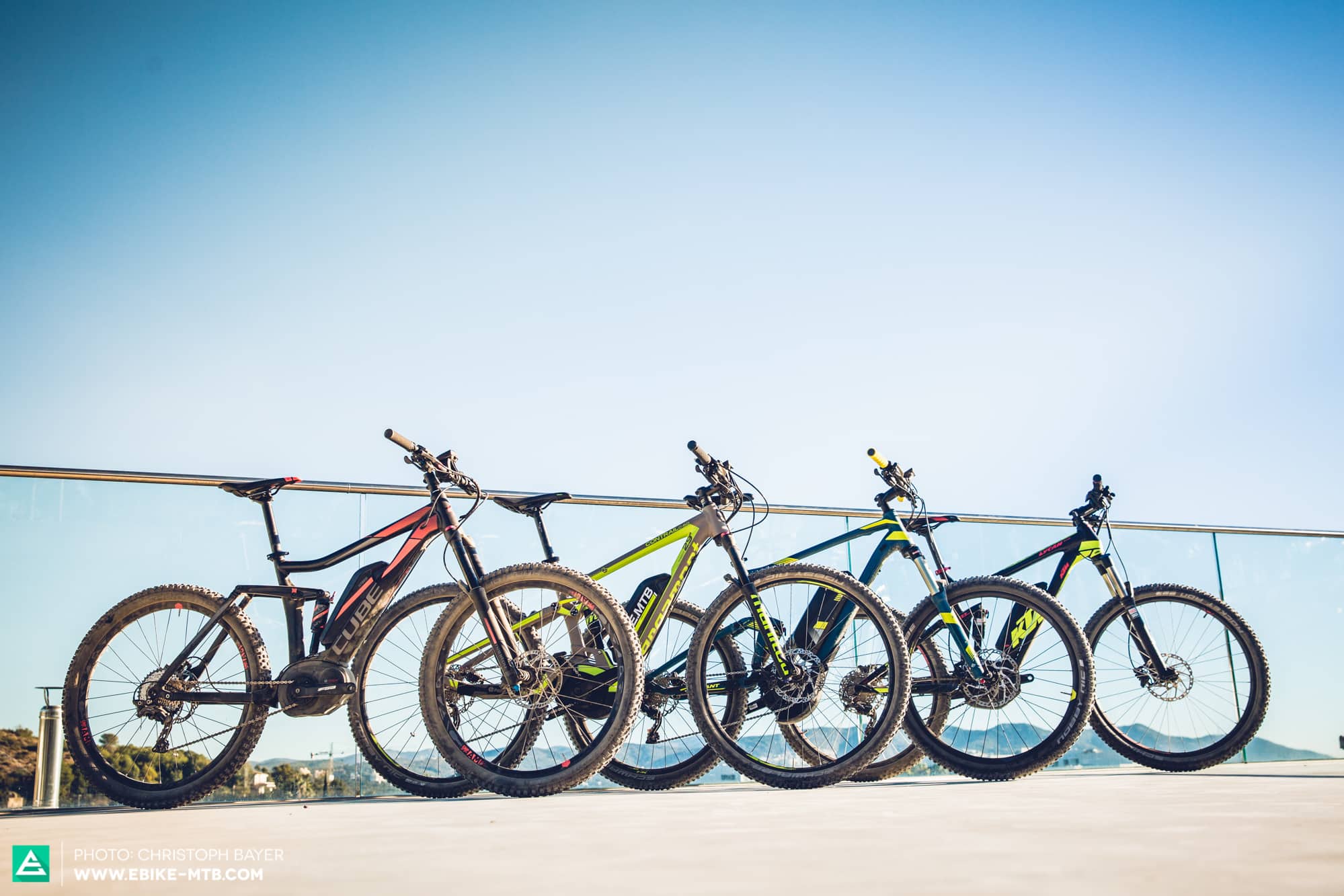 E-Mountainbike-Group-Test-Review-CB-web-1