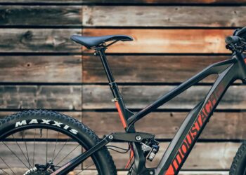 Moustache presenta su nuevo Hidden Power Samedi 27 Race and Trail Range