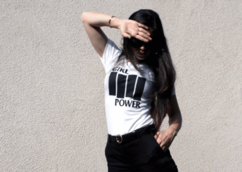 Camiseta Girl Power, una camiseta verdaderamente feminista hecha de forma ética y sostenible